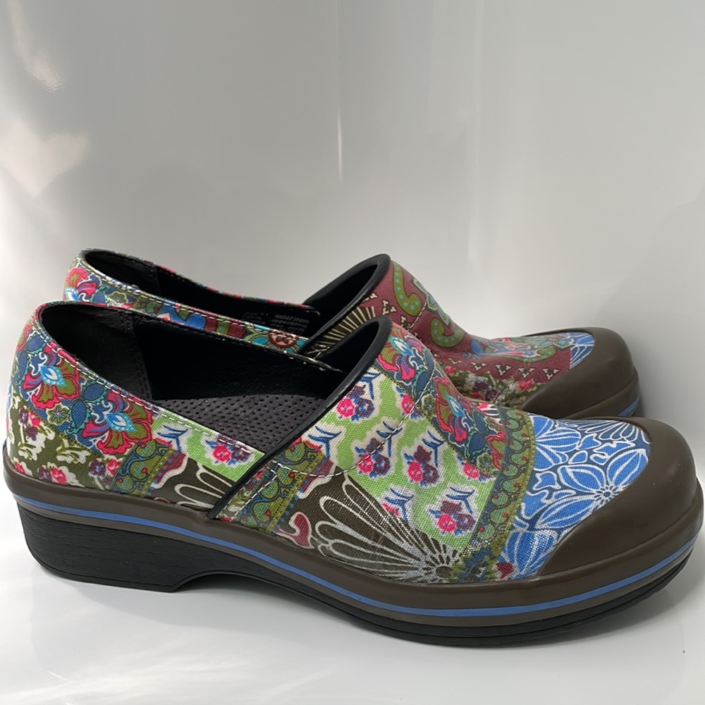 Dansko Vegan Clogs Size 41 - image 3